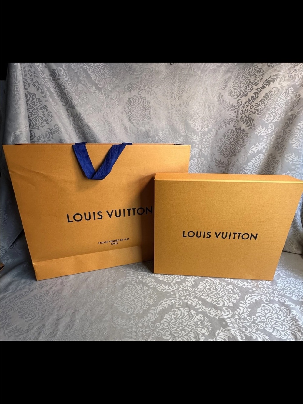 Authentic LOUIS VUITTON Large Empty Gift Bag & Medium Box Empty Packaging